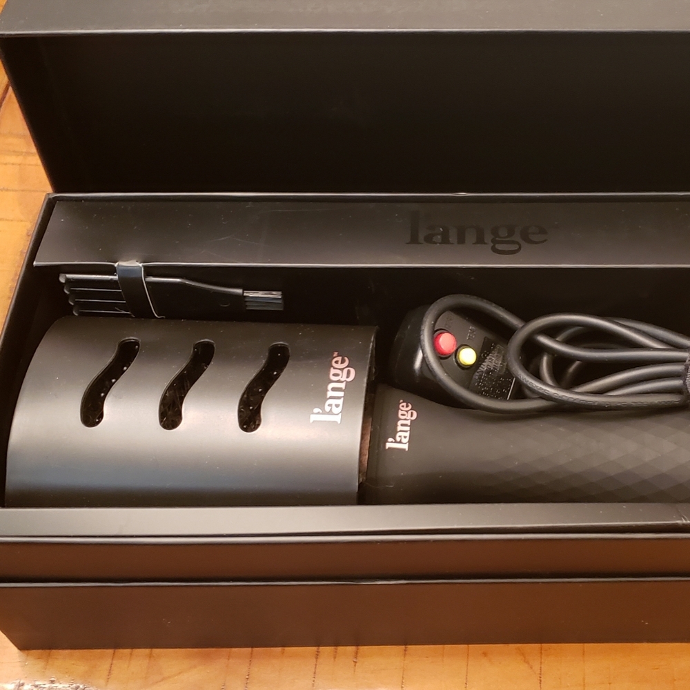 L'ange 2-in-1 Titanium Brush Dryer